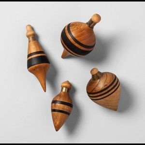 Hearth & Stone with Magnolia 4 wood figurals tops